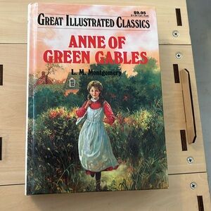 Great Illustrated Classics 
Anne Of Green Gables Hardcover 
1995